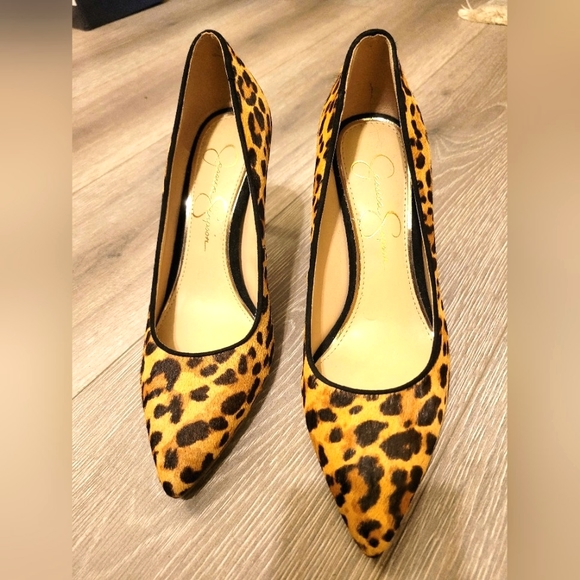 Jessica Simpson | Tanysha2 | Leopard Print | Calf Hair | Pointed Heel | Size 6 M - Picture 2 of 9
